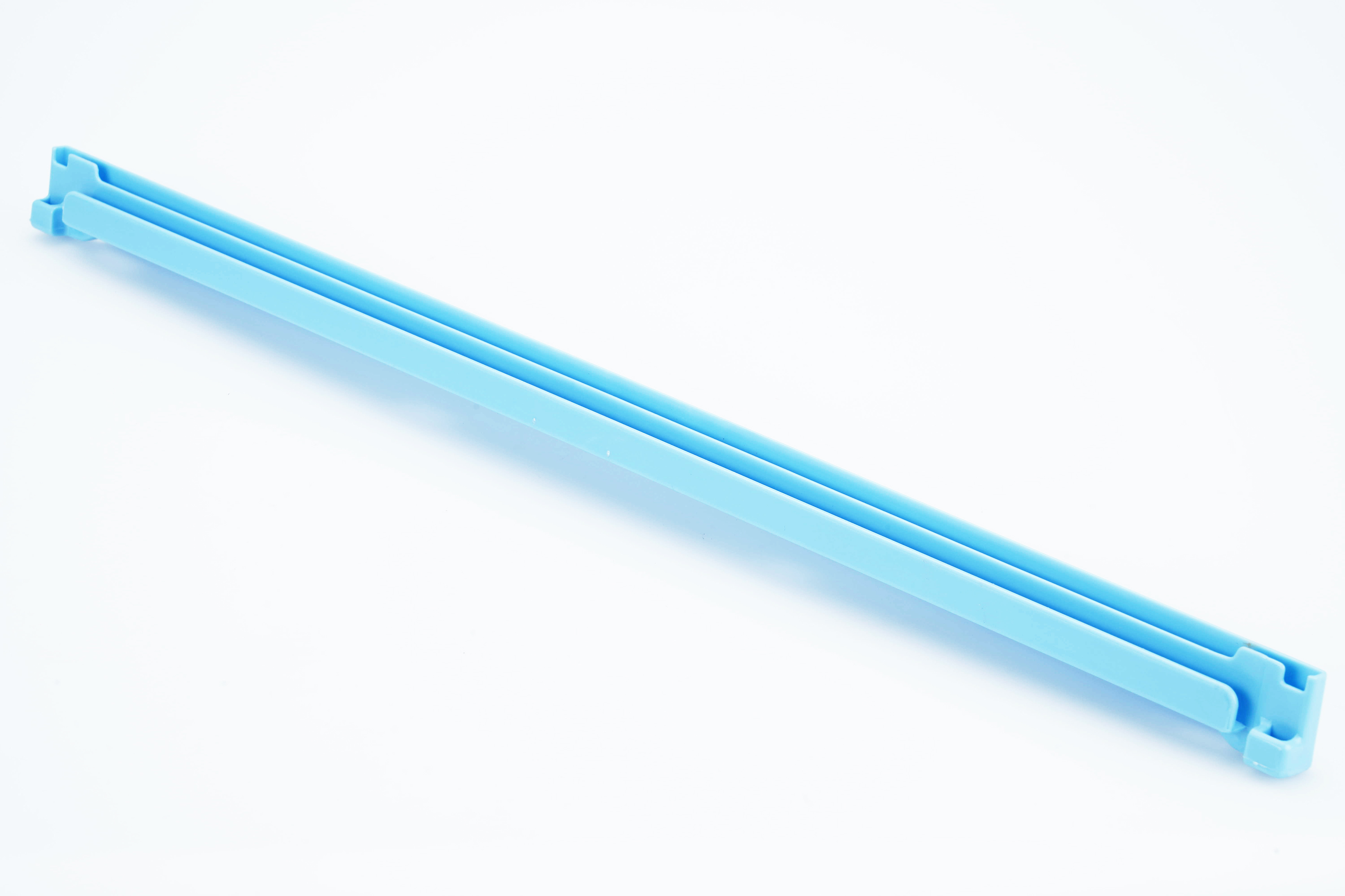 Indesit profilé bleu postérieur verre (l.530) c00094836 pour réfrigérateur indesit bag18fr 933285101