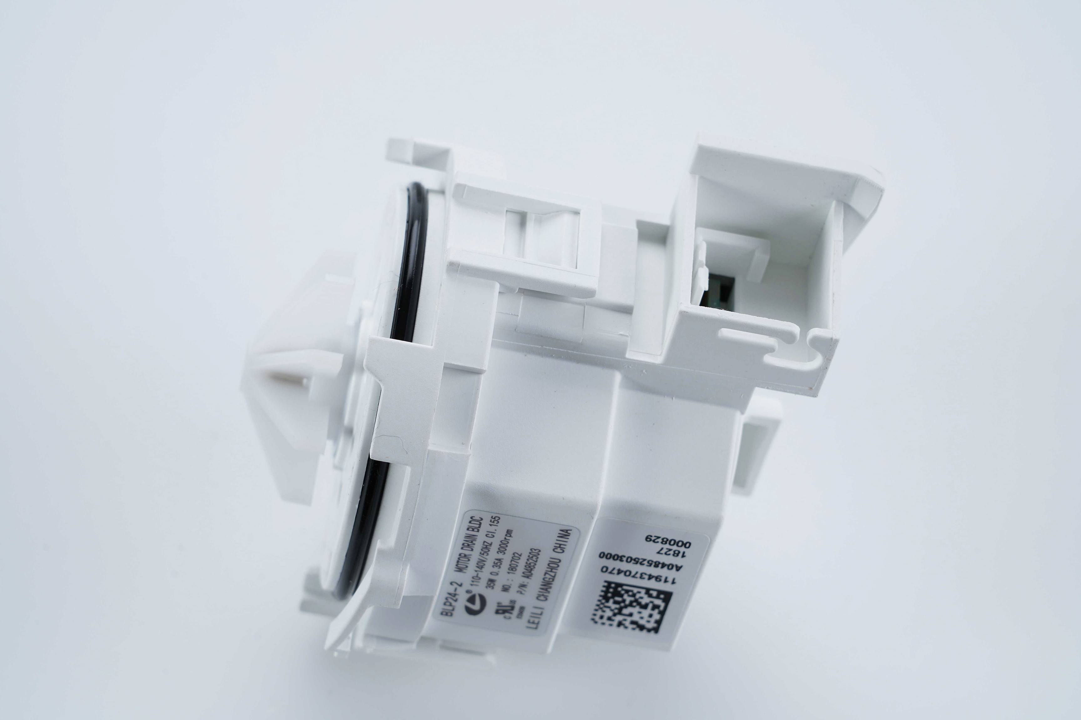 Aeg pompe de vidange 140000604011 pour lave-vaisselle aeg esi5530lox 91152612400