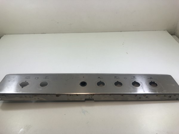Indesit contre-tableau de bord de minuterie (c60x60) c00099267 pour four - cuisiniere kn6g6sawfrs