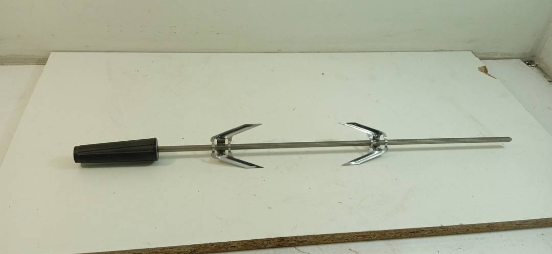 Indesit broche c00286303 pour four - cuisiniere iw5ggc1gwfr