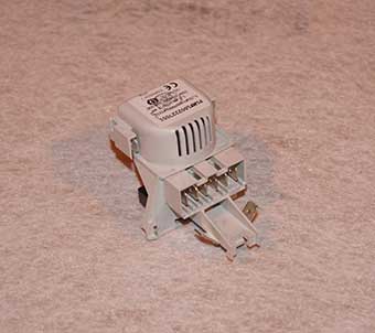 Hotpoint ariston filtre antiparasite c00278345 pour lave-vaisselle hotpoint ariston dfp5841nxit 3675