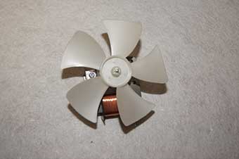 Whirlpool moteur de ventilateur + helice 482000009764 pour micro-ondes gt288wh