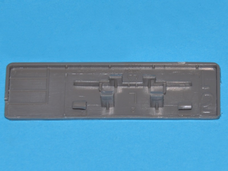 Hisense petite cache avant sup. gauche hk1468312 pour congélateur hisense