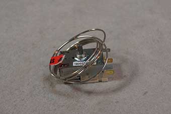 Indesit thermostat 077b-6938 c post l.915 rohs c00297388 pour réfrigérateur indesit biaaa13vx 347729